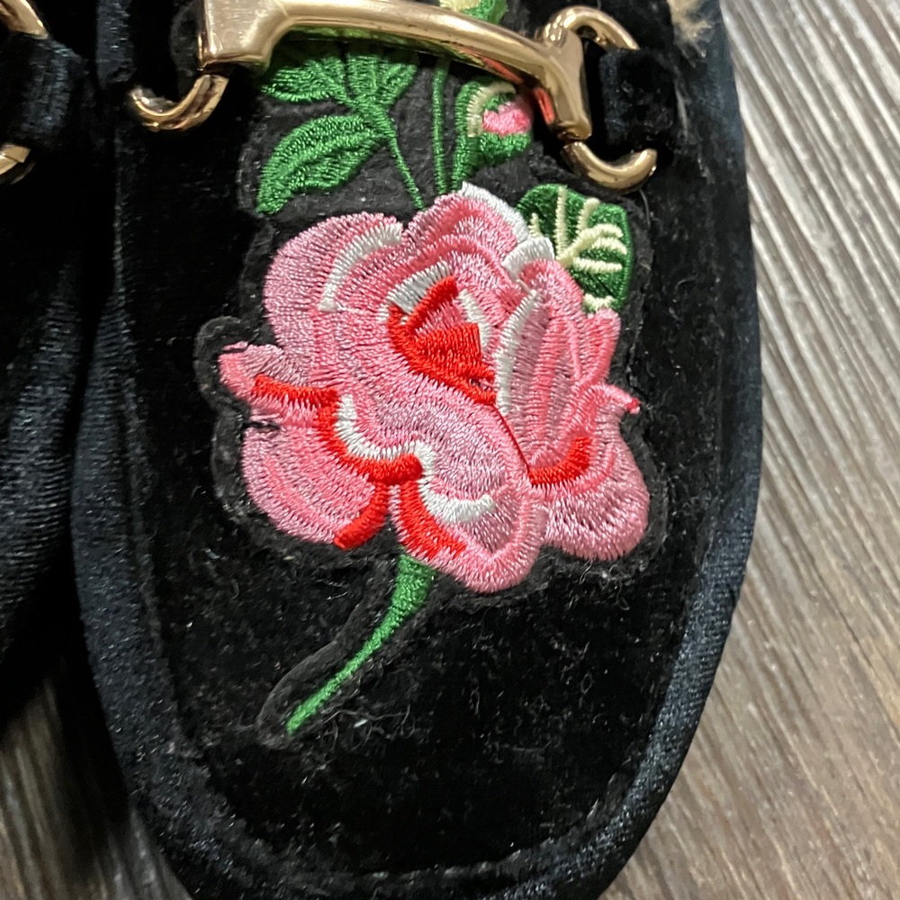 Hot Kiss Black Velvet Mules with Pink Rose Embroidery - Picture 4 of 10